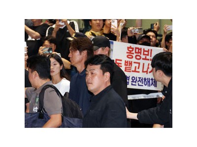 홍명보 전 감독 일본에서 옹호받는 이유