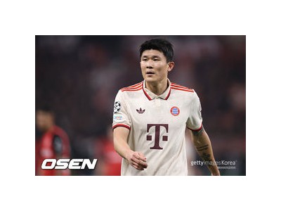 물에 빠진 사람 구한 사람이 보따리로 내놓으라고 했대